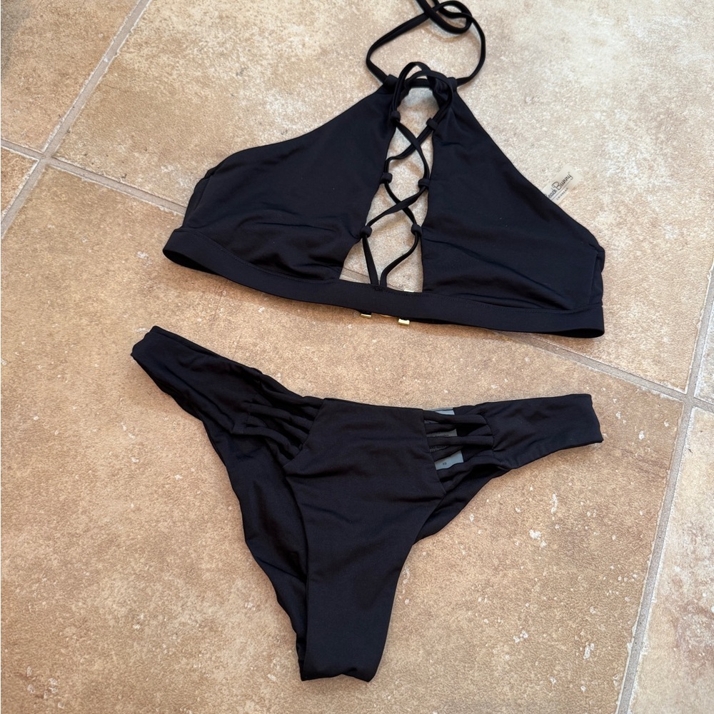 Black Beach Bunny Bikini